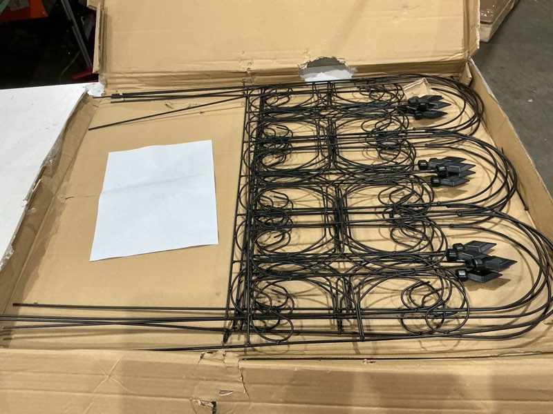 Condition photo showing Good Condition for amagabeli garden & home 5 panels 32in(h)×10ft(l) decorative garden fences and borders for dogs no dig rustproof metal fence panels garden edging border animal barrier fencing for flower beds black black arched 32in(h) x 10ft(l)
