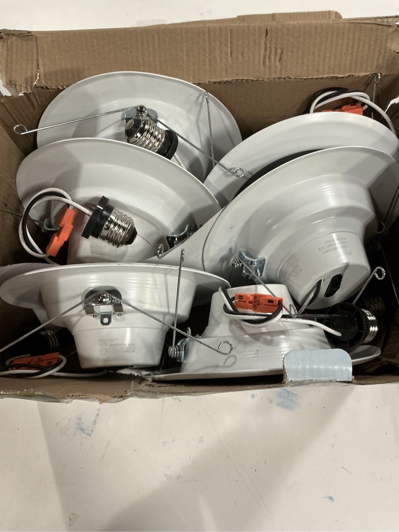 FEIT ELECTRIC 5 & 6 inch recessed downloght with deep baffle 6 pack