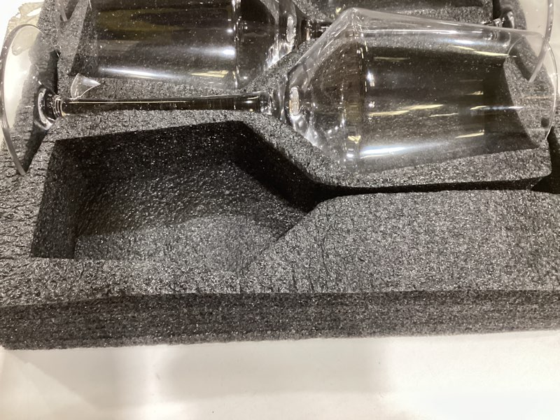 Condition photo showing As Is for Chouggo wine glasses 5
