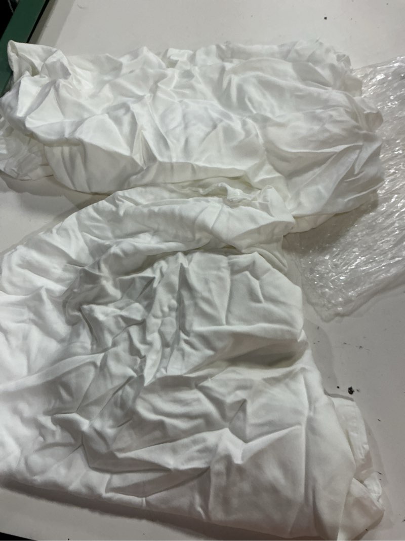 Condition photo showing Good Condition for bamboo pillowcase set of 2, king, white