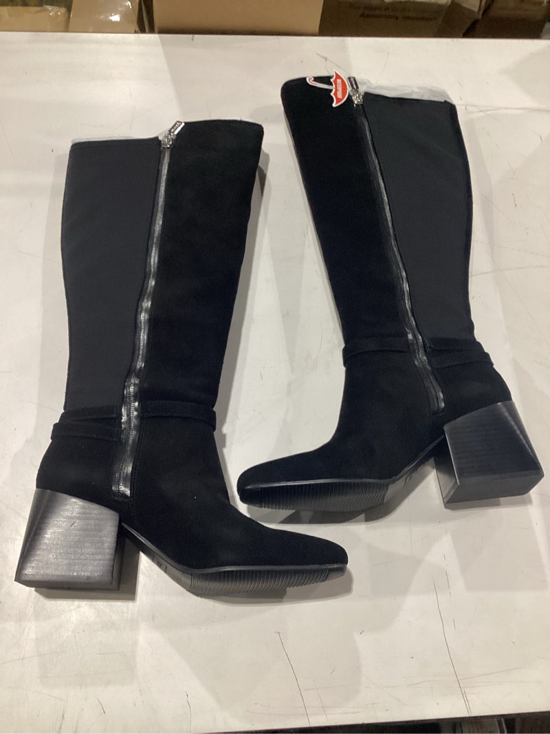 Condition photo showing Good Condition for blondo women's waterproof twyla boot, black suede, 8.5 wide