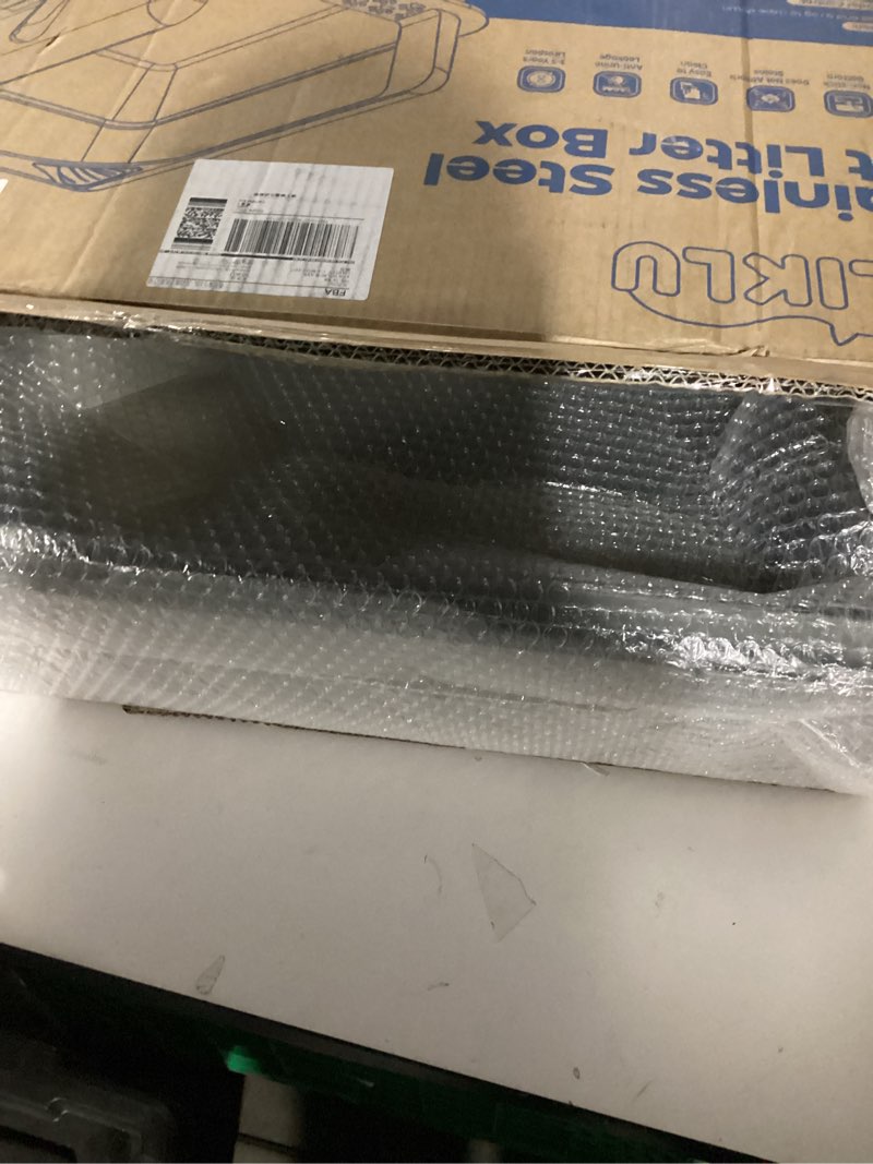 Condition photo showing Good Condition for Stainless Steel Cat Litter Box, Extra Large Enclosed Litter Boxs for Big Cats, XL Metal Litter Box with Lid, High Sided, Non Stick, No Smell, Easy to Clean, Included Scoop