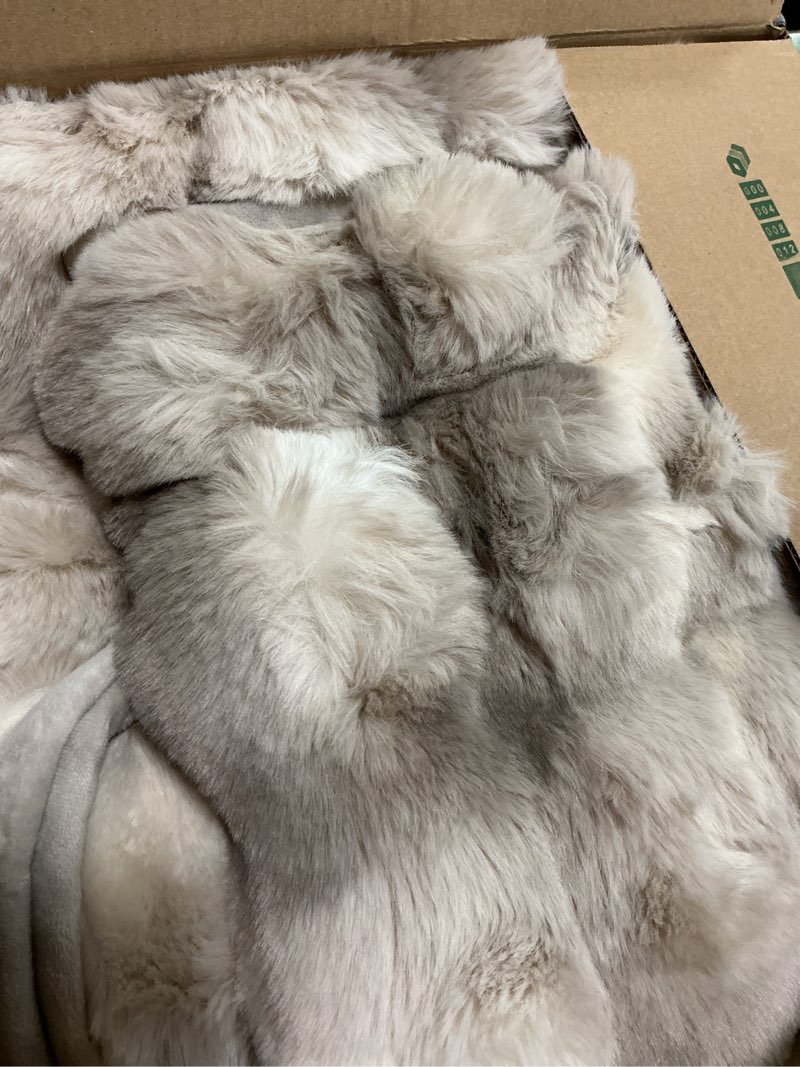 Condition photo showing Good Condition for EverGrace Ultra Soft Luxury Fluffy Faux Rabbit Fur Throw Blanket, Thick Warm Bubble Throw for Bed, Cozy Plush Reversible Blankets for Couch, Chair, Sofa, Light Grey, 50x60 Inches Marble Grey 50"x60"