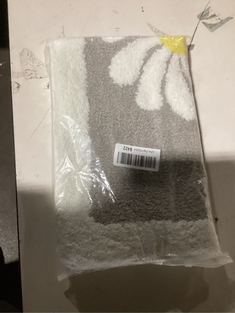 Condition photo showing Good Condition for Bathroom Rugs, White Flower Fluffy Soft Superfine Fiber Rugs Non Slip Machine Wash Plush Bath Rugs for Bathroom Shower Room (20x32, Gray) Grey 20" x 32"