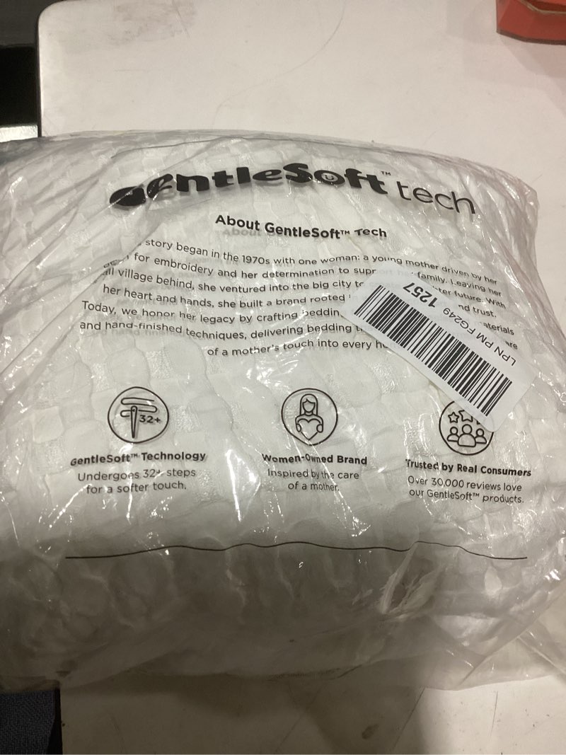 Condition photo showing New/Like New for bedsure cooling waffle queen size blanket - lightweight cotton summer blanket of rayon derived from bamboo for hot sleepers, luxury throws for bed, couch and sofa, ivory, 90x90 inches ivory queen (90" x 90")