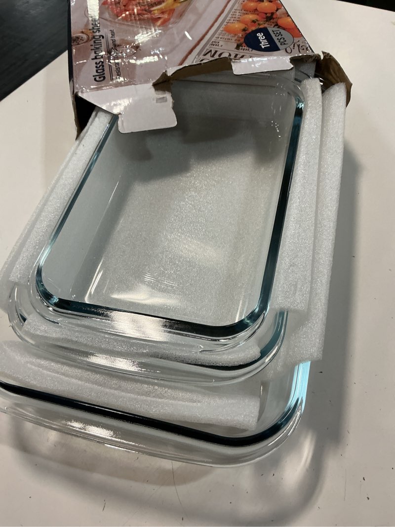 Condition photo showing New/Like New for 3 pack high borosilicate glass baking dishes for oven, (2.3qt, 1.6qt, 1.0qt), rectangular bakeware sets, deep glass casserole dishes with handle for microwave, oven, baking, meal preparation