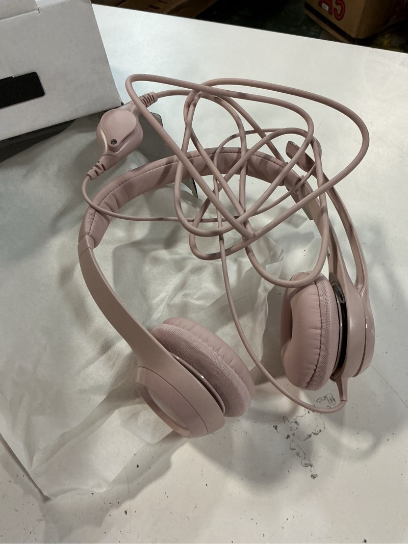 Condition photo showing Good Condition for Logitech H390 Wired Headset for PC/Laptop, Stereo Headphones with Noise Cancelling Microphone, USB-A, in-Line Controls, Works with Chromebook - Rose USB-A Rose 1 Pack