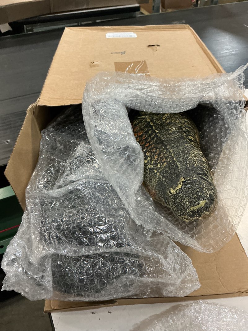 Condition photo showing Good Condition for silipull 4 pcs floating alligator head decoy pool accessories 12.6 inch fake alligator pool float decoy for goose, duck control, garden and patio accessories (vintage)