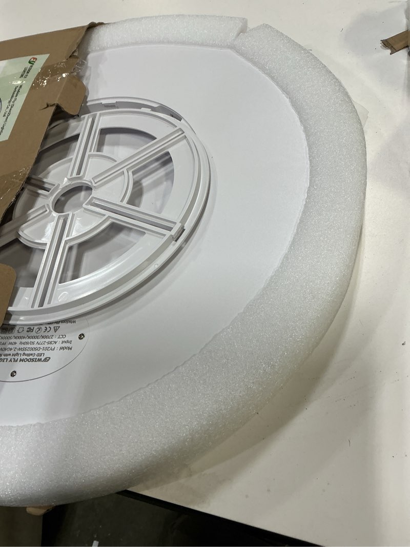 Condition photo showing Good Condition for 20 Inch Large LED Flush Mount Ceiling Light with Remote, 40W,4350LM, 3000K-6000K Selectable, White Round Flat Panel Low Profile Ceiling Light Fitures for Hallway, Kitchen, Bedroom, Laundry Room White Remote-20inch-1PK