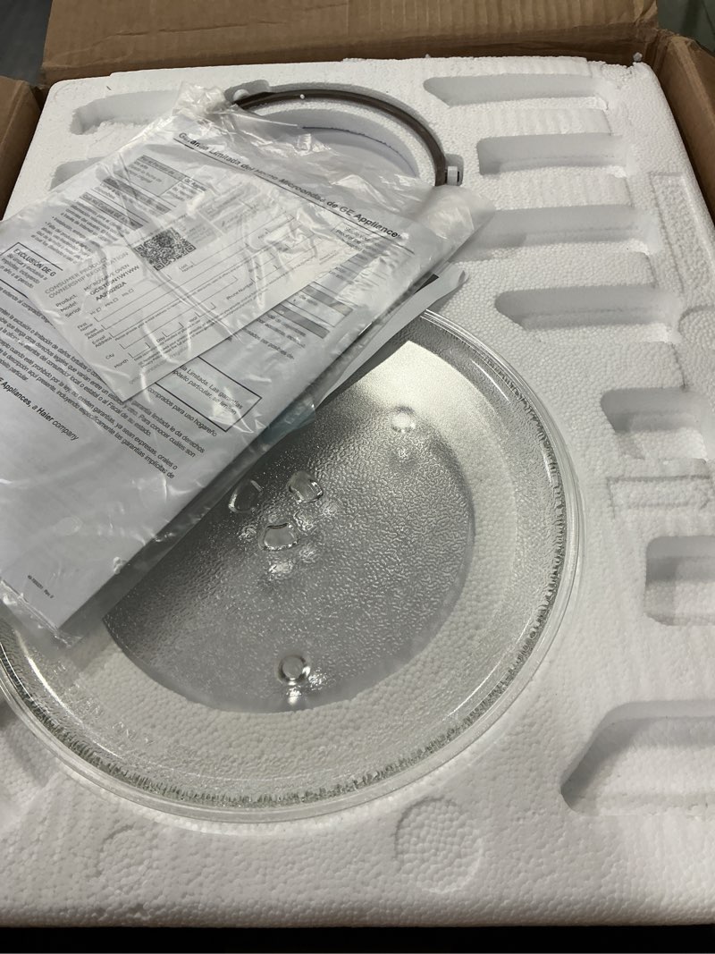 Condition photo showing Good Condition for GE GCST09N1WWW Microwave Oven, 900-watt 7 Auto Cooking Settings, Kitchen Essentials for The Countertop, Dorm Room or Apartment, Child-Lock Technology 0.9 Cu. Ft, White