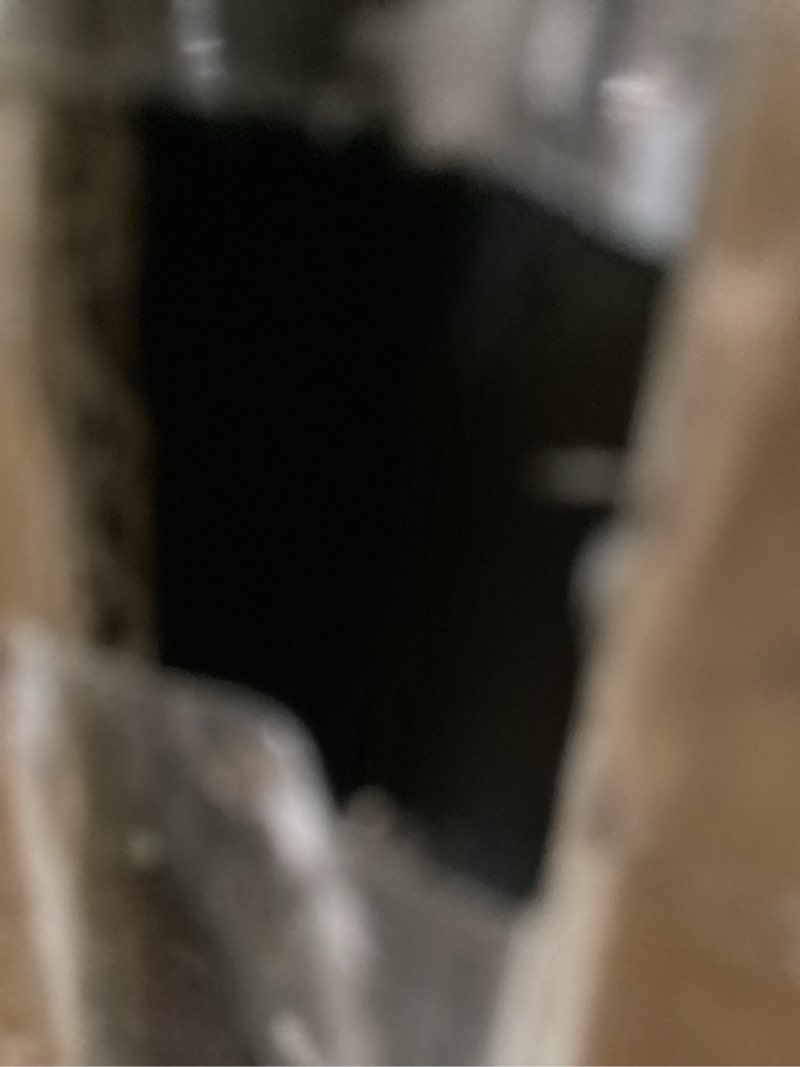 https://lotting-media.assets.bidfta.com/lotting_1bf53941-c7fc-44c9-855b-46c7136cad18