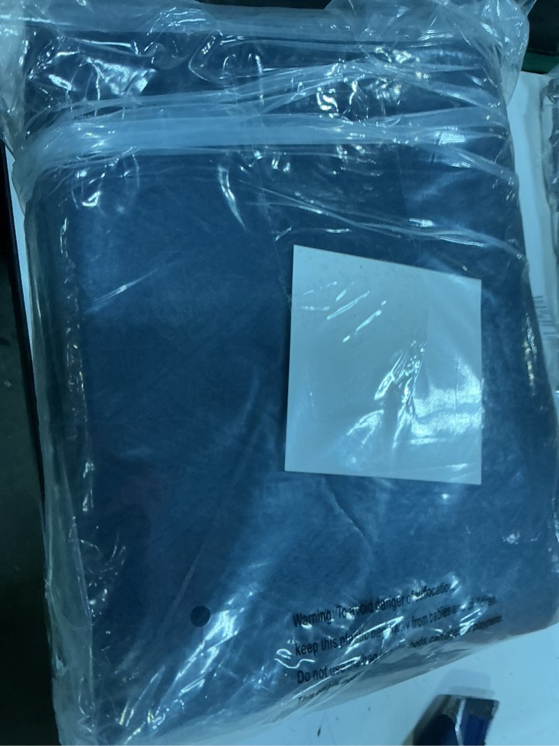 Condition photo showing New/Like New for turquoize cotton xx-large blanket, navy, 91'x134', jacquard weave, geometrical pattern, tassel embellishment, durable, heavyweight, machine wash xx-large: 91"x 134" navy