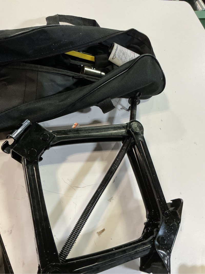 Condition photo showing Good Condition for scissor car jack 2.5 ton (5511 lbs) tire changing kit with lug wrench - emergency kit for car, suv, mpv 2.5t