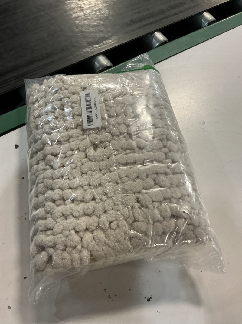 Condition photo showing Good Condition for olanly thick chenille bathroom rugs 30x20, soft absorbent bath mat, ivory | bath rugs, rubber backing, machine wash dry, bath mats for bathroom floor, tub and shower, home decor accessories ivory rectangular 30" x 20"