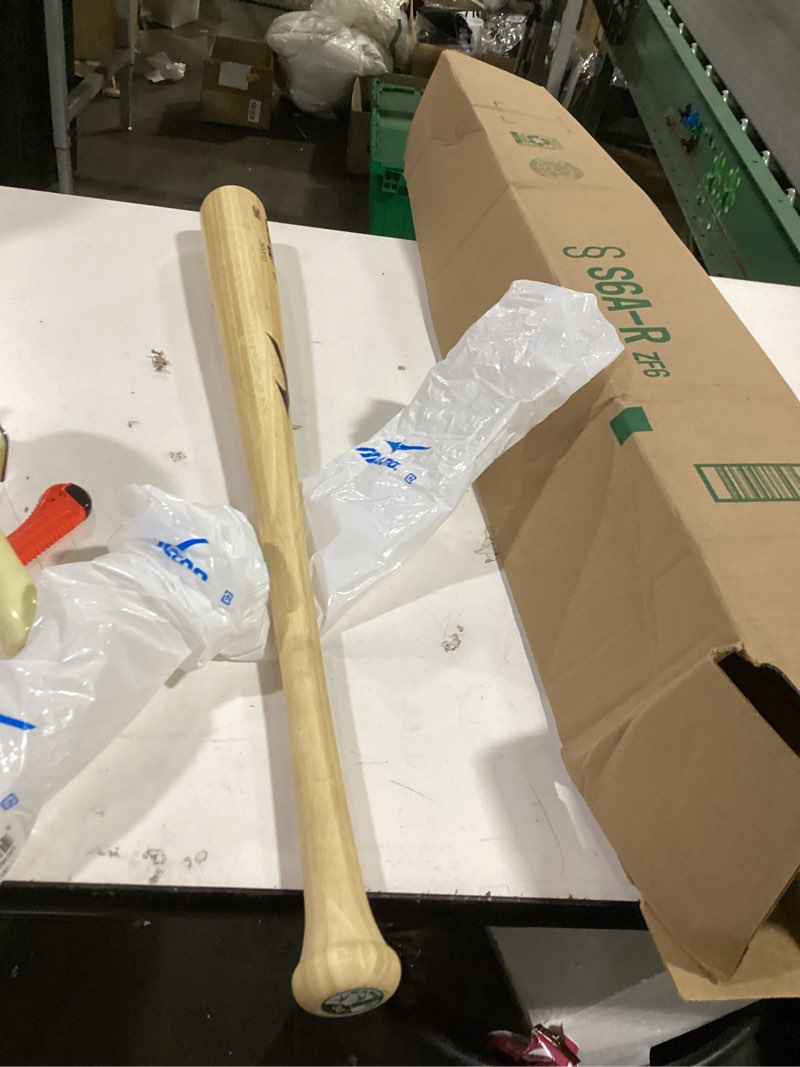 Condition photo showing New/Like New for mizuno bamboo classic mzb 271 baseball bat multi 31" (29 oz)