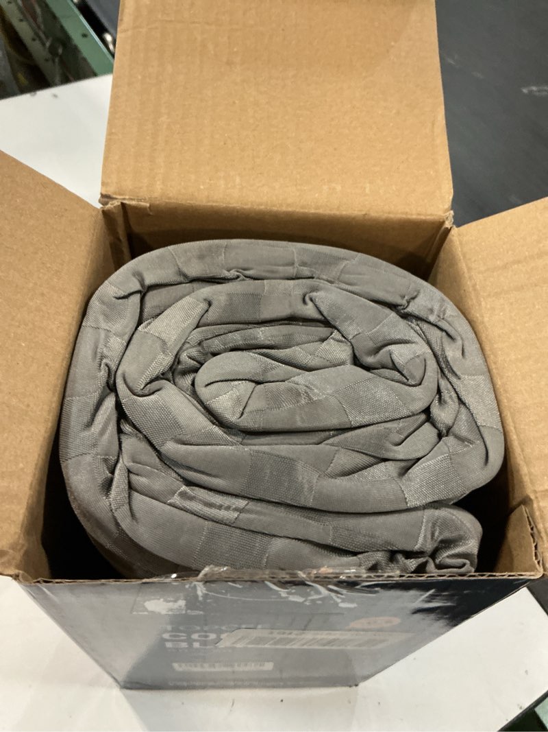 Condition photo showing Good Condition for topcee cooling blanket queen size- 90"x90" summer cooling blanket for hot sleepers arc-chill q-max >0.45 cool fiber, keeps cool for night sweats, soft lightweight sofa blankets for kid adults oxford grey 90"x90"