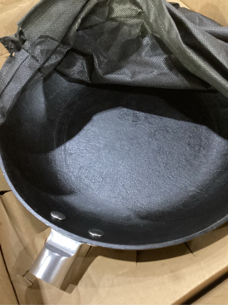 Condition photo showing Good Condition for wangyuanji 10.2-inch cast iron skillet with glass lid, uncoated frying pan with flat bottom for induction, gas & electric stovetops, small egg pan for breakfast, steak & sautéing 10.2 inch wok
