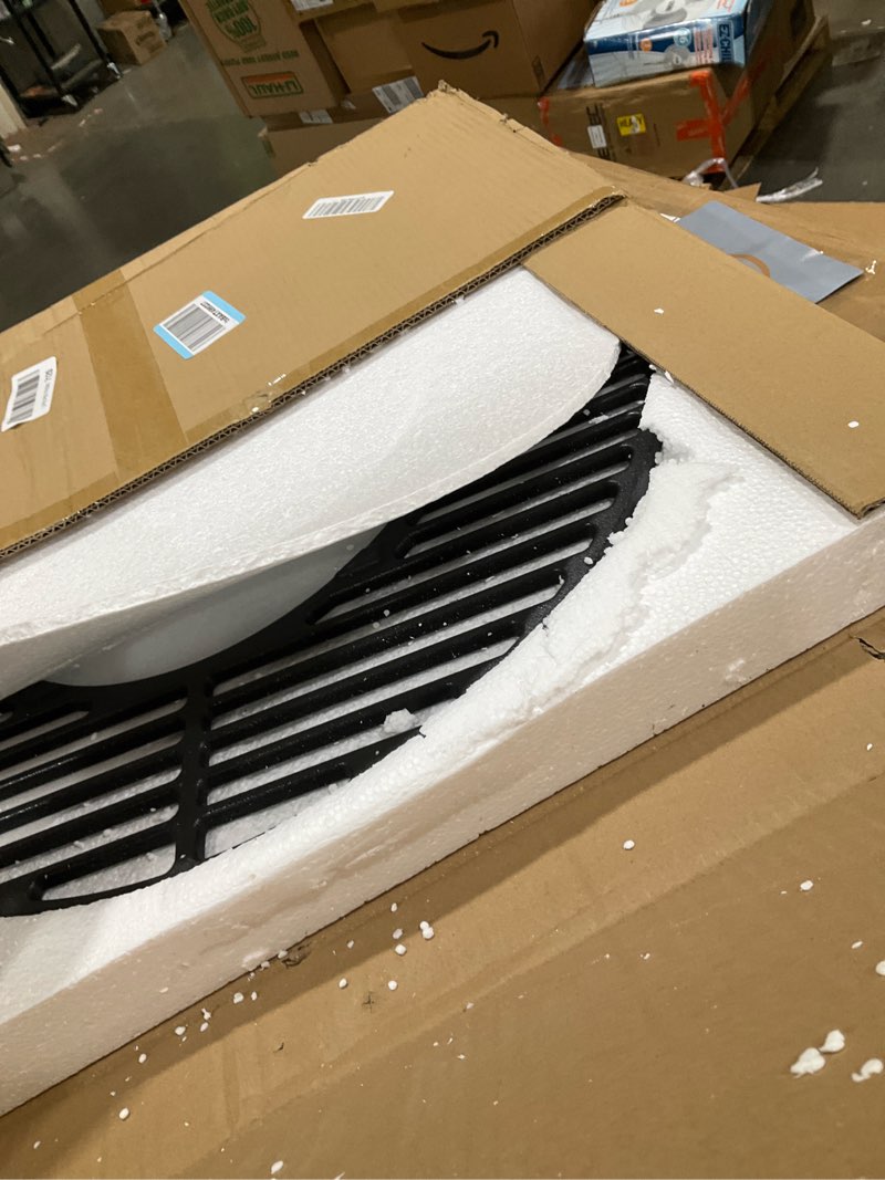 Condition photo showing Good Condition for 8835 cast iron 21.5" grill grates w/12" removable center grate for weber original kettle premium 22-inch charcoal grill, replacement parts for weber 22" performer premium grill, one-touch grills 8835 22" and 65171 12" griddle