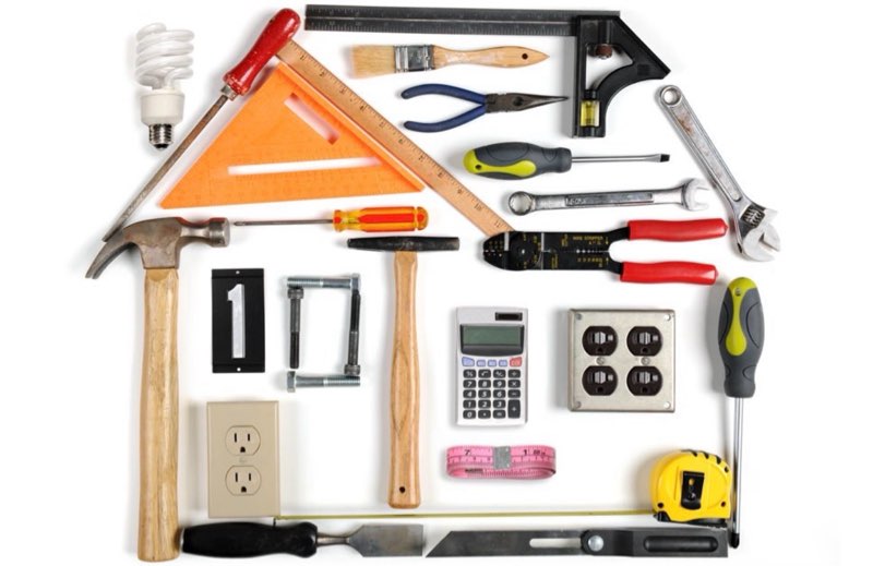 Assorted Home Improvement Lot (Small Tools, Screw, Home Accessories, etc.)