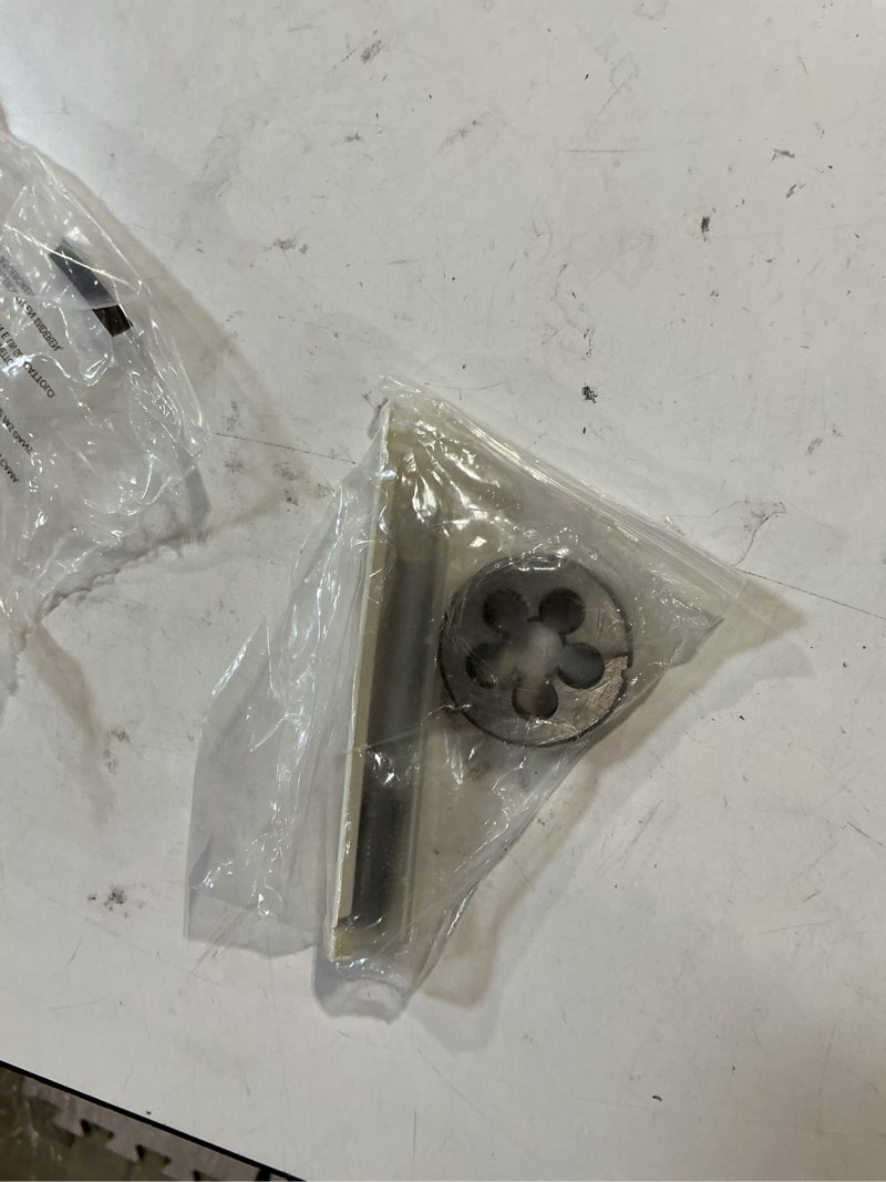 Condition photo showing Good Condition for uxcell 1/2"-20 unf tap and die set, hss machine thread tap with round threading die, right hand 1/2-20 unf