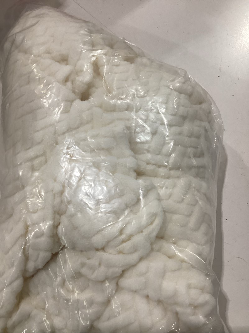 Condition photo showing New/Like New for Sofa Covers Couch Covers for Sofa Pet Friendly Couch Cushion Covers Universal Sofa Covers Washable Stretch Slipcovers for Sectional Sofa (Texture Ivory White,Large Single Seat Cover) Texture Ivory White Large Single Seat Cover