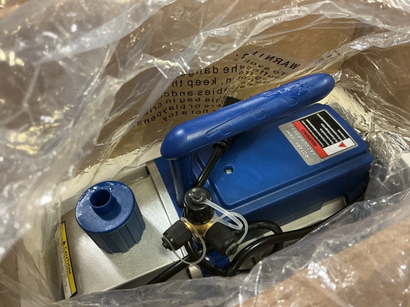 Condition photo showing Good Condition for vivohome 1/2 hp 5 cfm 2 stage a2l hvac vacuum pump, sparkless motor for r32 r1234yf r454b r134a r22 r410a systems, auto ac vacuum pump for air conditioner servicing with 2 oil bottles