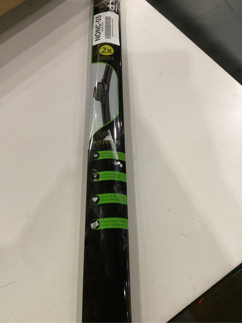 Condition photo showing New/Like New for piaa 97065 26-inch (650mm) si-tech silicone wiper blade, premium all-season oem windshield wiper replacement 26 inches