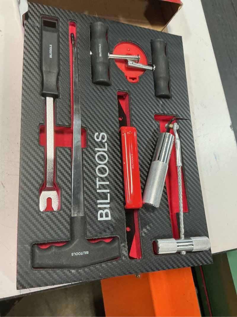 Condition photo showing Good Condition for bilitools 7-piece windshield removal tool kit for classic vintage car windscreen remover set