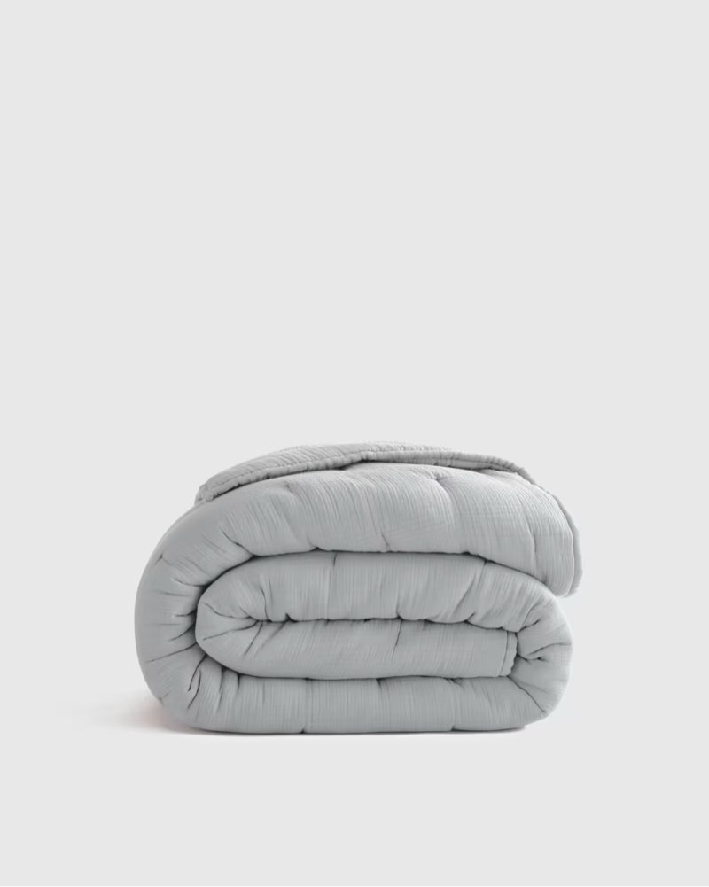 quince organic cotton gauze dream quilt king mist 