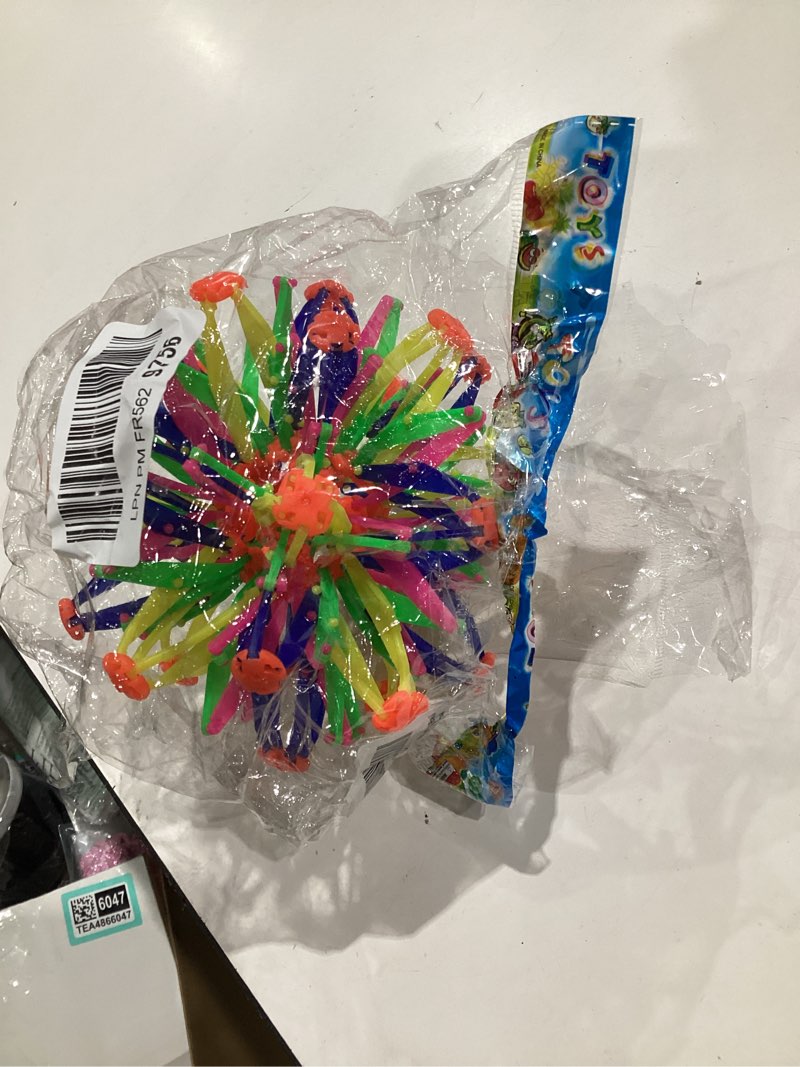 Condition photo showing Good Condition for expandable breathing ball for stress relief - from 5.5 to 10.2 inch expandable ball sphere with smooth edges and colorful design - weatherproof and odor-free breathing toy for breathwork exercises