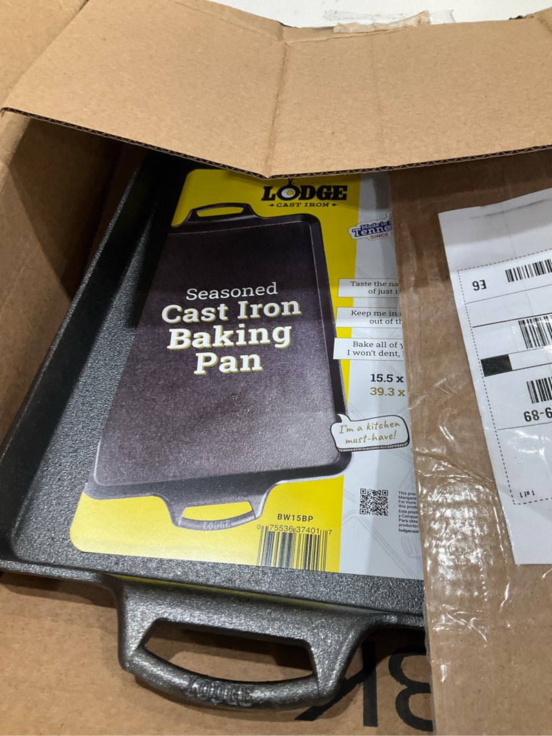 Condition photo showing New/Like New for Lodge Cast Iron Baking Pan