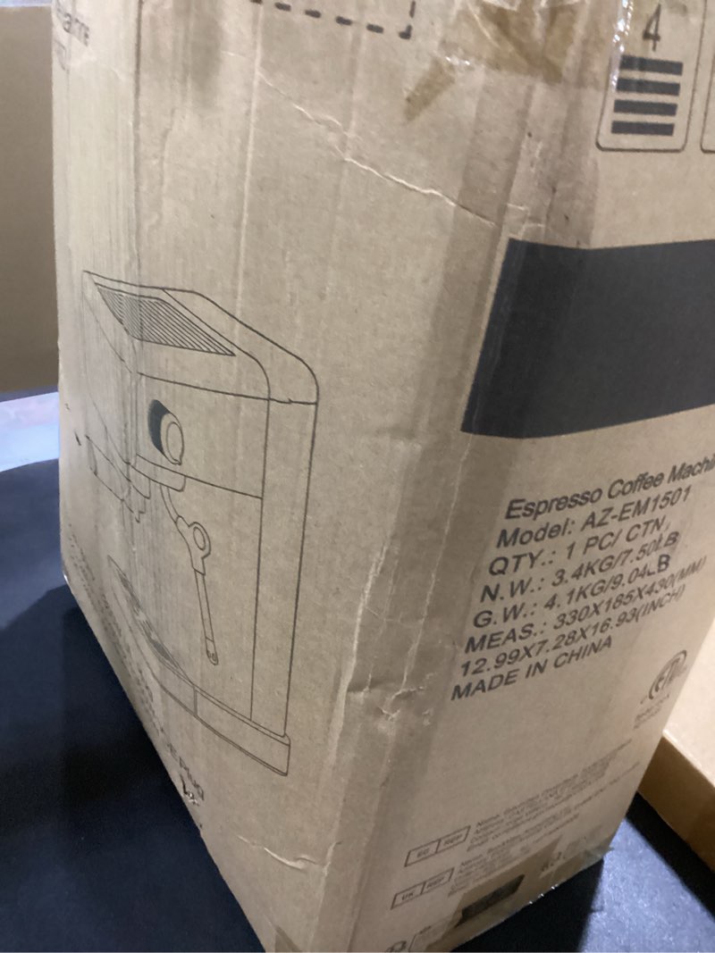 Condition photo showing Good Condition for Bedsure Christmas Comforter Set King - Christmas Bed Set with Reindeer and Trees, Soft Bedding for H