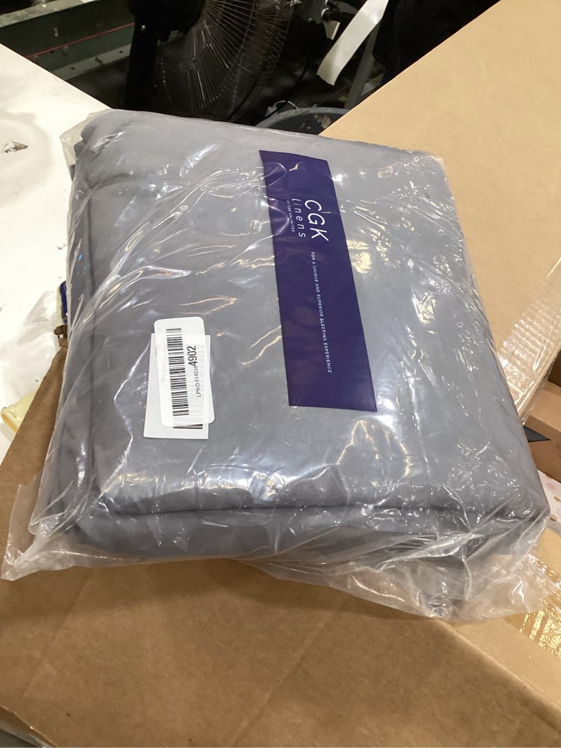 Condition photo showing New/Like New for king size 4 piece sheet set - comfy breathable & cooling sheets - hotel luxury bed sheets for women & men - deep pockets, easy-fit, extra soft & wrinkle free sheets - dark grey oeko-tex bed sheet set 06 - dark grey king