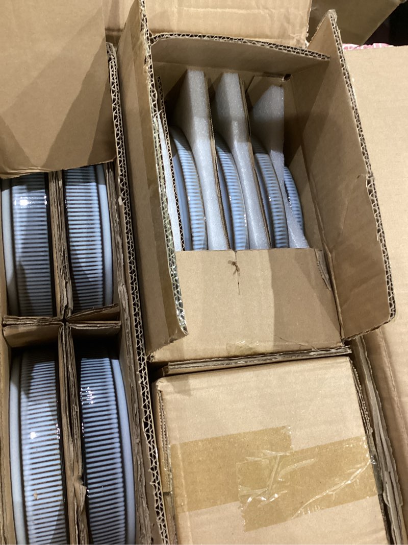 Condition photo showing Good Condition for LIANYU Dinnerware Stoneware Sets with Pasta Bowls, 16 Piece Plates and Bowls Set for 4, Ribbed Dishes Set for Home, Microwave and Dishwasher Safe, Slate Blue 16 Slate Blue
