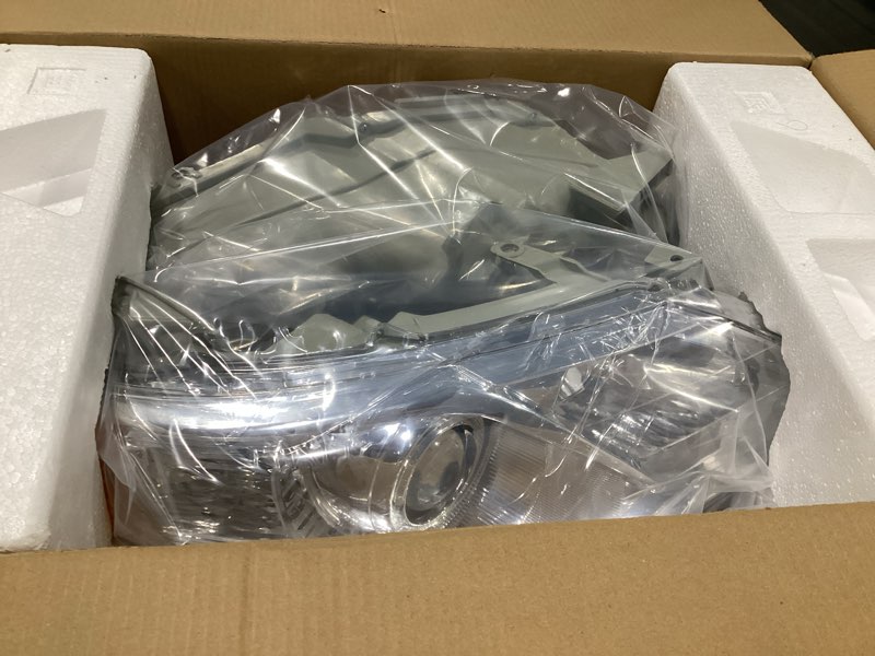 Condition photo showing Good Condition for Headlight Assembly Fit For 2015-2017 Toyota Camry 2015 2016 2017 Toyota Camry Headlight Assembly Black Housing Amber Reflector-S Chrome Housing Amber Reflector-S