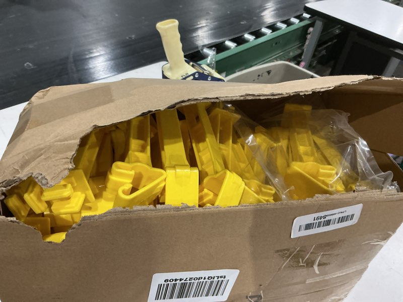 Condition photo showing As Is for pangda 100 pcs 5 inch snap type insulator electric fence t post insulators extended snug fitting t post electric fence wire clips for agricultural and ranchers (yellow) 100 yellow