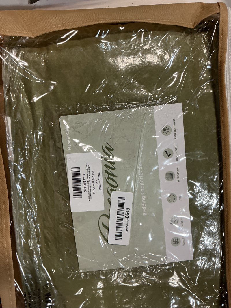 Condition photo showing Good Condition for rosgonia comforter full size for girls boys teens olive green, 3pcs (1 olive comforter & 2 pillowcases), lightweight dorm bedding blanket quilts full comforter 79"x90" olive green