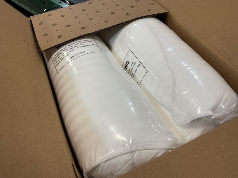 Condition photo showing Good Condition for Beckham Hotel Collection Bed Pillows Standard/Queen Size Set of 2 - Original Soft Down Alternative Pillow for Sleeping - Soft Support for Back, Stomach or Side Sleepers Queen / Standard White