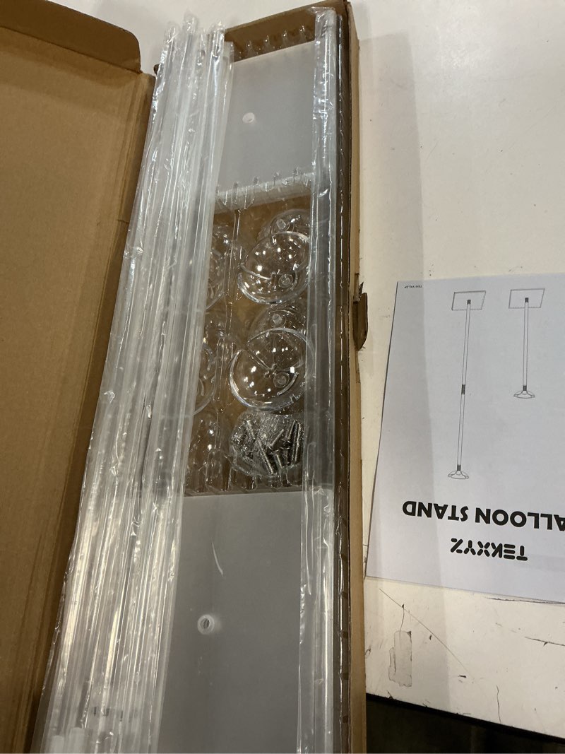 Condition photo showing Good Condition for tekxyz 23.6 inch height clear acrylic balloon stand for table centerpiece decoration, set of 10 23.6inch 10 pack