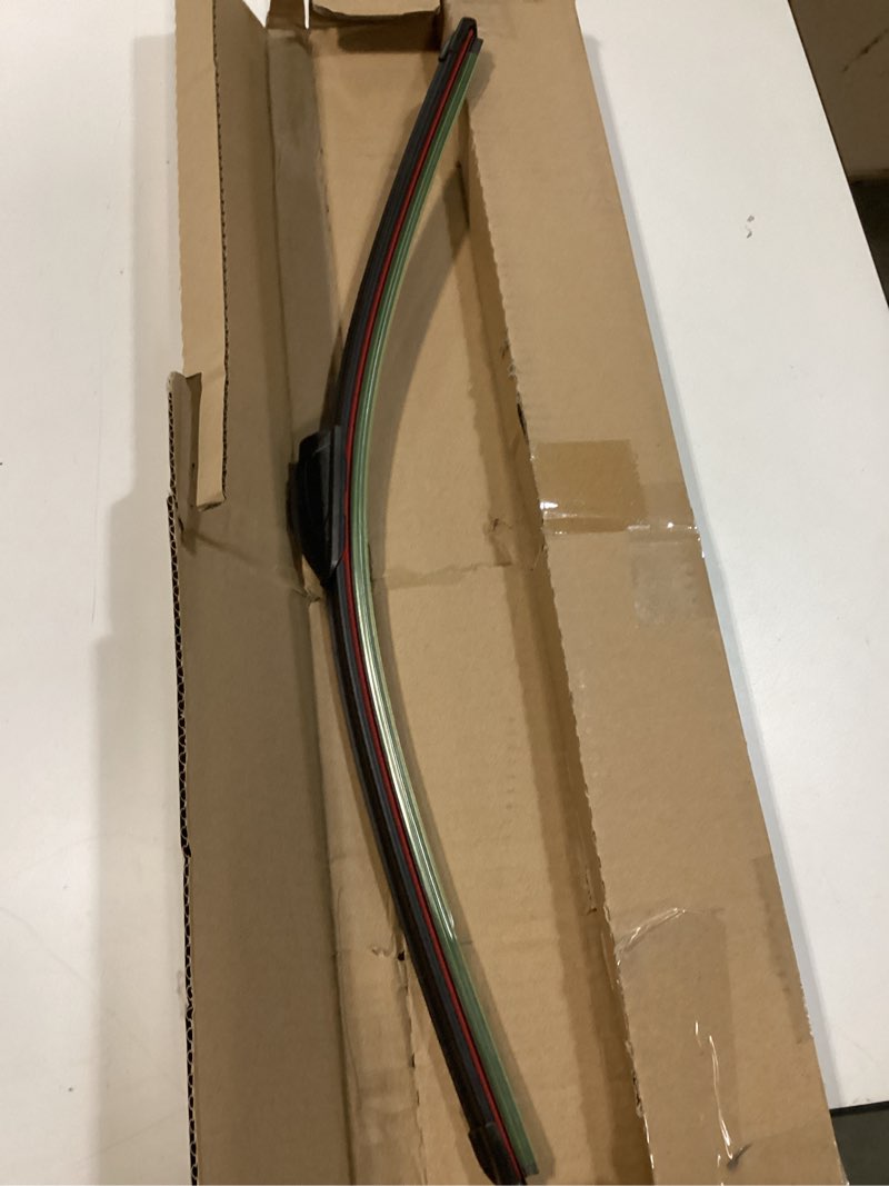 Condition photo showing Good Condition for Rain-X 820148 WeatherBeater Wiper Blades, 24" and 18" Windshield Wipers, Automotive Replacement Windshield Wiper Blades That Meet Or Exceed OEM Quality And Durability Standards, (Set of 2) 24" and 18" Pack of 2