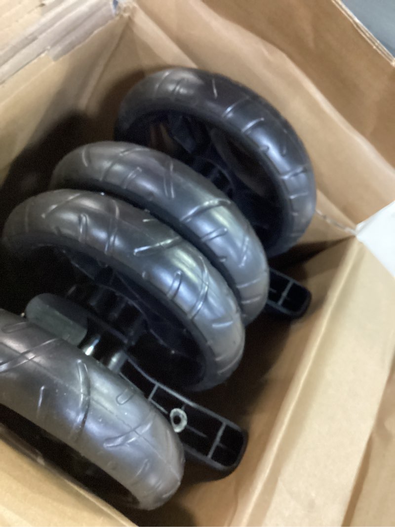 Condition photo showing Good Condition for Summer Infant 3Dlite ST Convenience Stroller, Black & Gray - Lightweight Stroller with Steel Frame, Large Seat Area, Multi-Position Recline, Storage Basket - for Travel and More