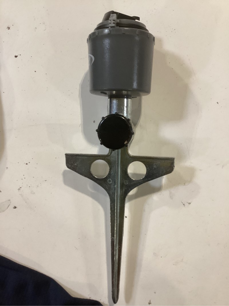 Condition photo showing Good Condition for orbit h2o-6 5000-sq ft rotating spike lawn sprinkler