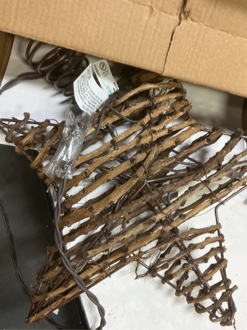 Condition photo showing Good Condition for Brizled Christmas Tree Topper, 12-inch Rattan Star Treetop with 10 Warm White Lights, 120V UL Certified Xmas Tree-top Star Lights for Christmas Tree Ornament Indoor Party Home Decoration Rattan Christmas Tree Star 12"