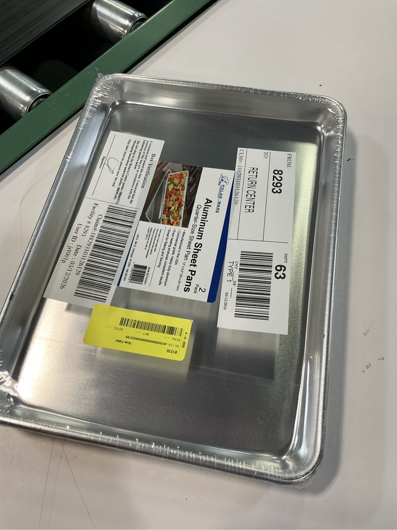 Condition photo showing New/Like New for polar ware 1/4 size baking sheet (2 count)