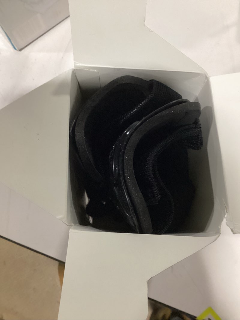 Condition photo showing New/Like New for Soccer Shin Guards for Youth Kids Toddler, Protective Soccer Shin Pads & Sleeves Equipment - Football Gear for 3 5 4-6 7-9 10-12 Years Old Children Teens Boys Girls Black 1 Pack Soccer Shin Guards + Socks M 3'10 - 4'8 Tall