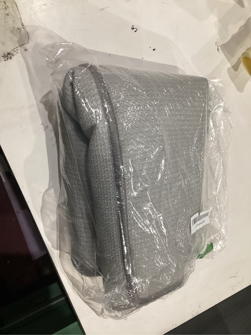 Condition photo showing Good Condition for OLANLY Indoor Door Mat, 36x24 Inch, Dirt Resistant and Absorbent, Non-Slip Rubber Backing Floor Mats, Easy Clean Low-Profile Doormat for Entryway, Front Door, and Inside Entrance, Grey 36" x 24" Grey