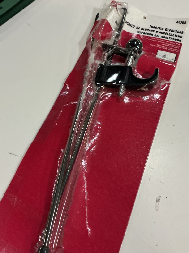 Condition photo showing Good Condition for lisle 48700 throttle pedal depressor