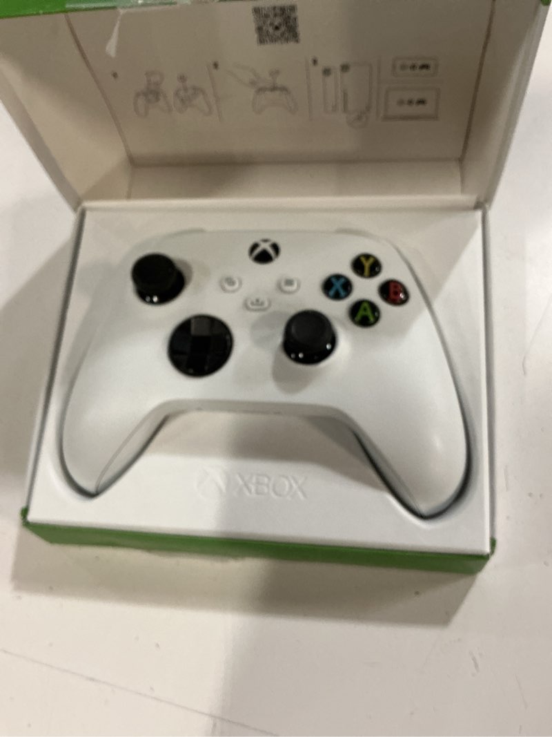 Condition photo showing New/Like New for xbox wireless gaming controller (2025) – robot white – play on xbox, windows, android, ios, firetv sticks, smart tvs, vr headsets