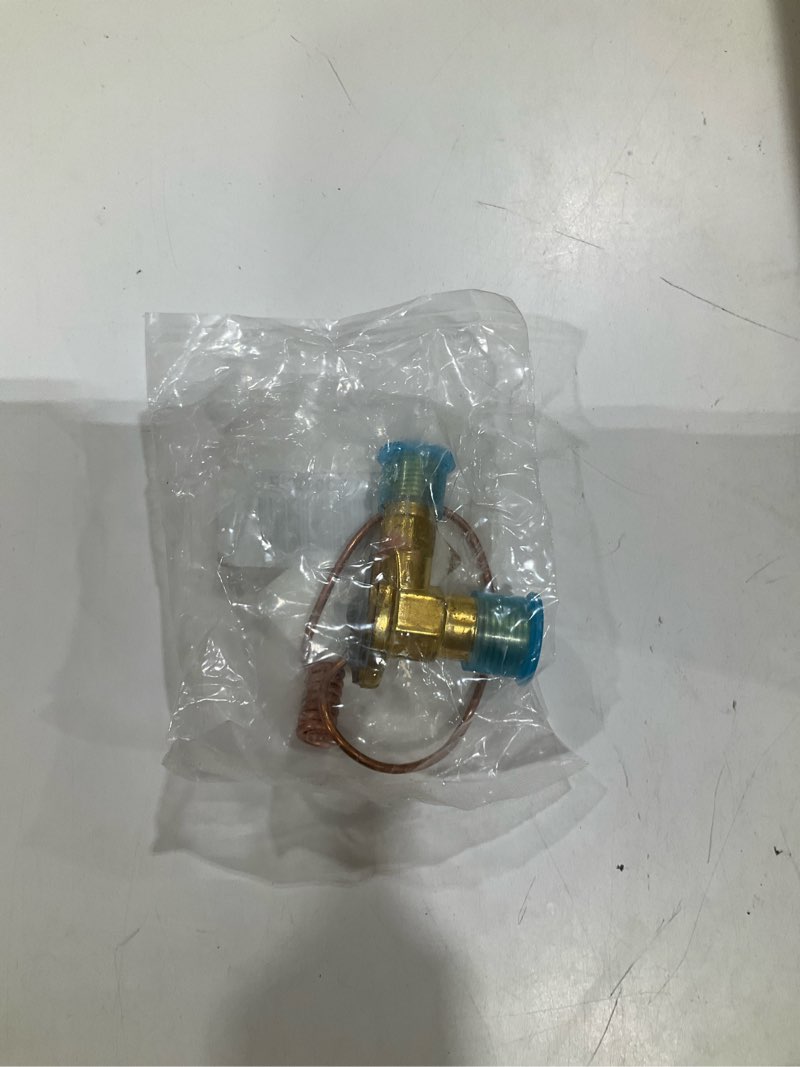 Condition photo showing Good Condition for expansion valve t1065-72170 for kubota l4310 l4610 l4630 l3710 | m5700 m9000 m8200 m4900 m6800 tractor, in 5/8"-18unf out 3/4"-16unf