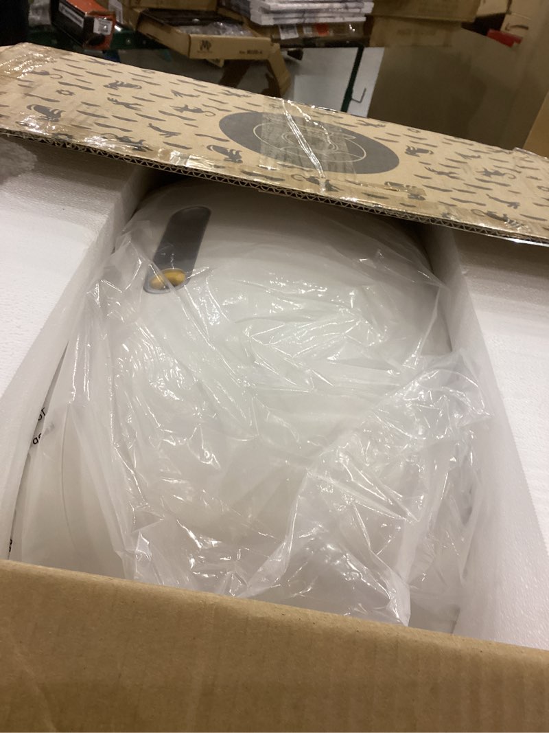 Condition photo showing Good Condition for Self cleaning litter box